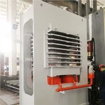 Машина для прессования глянцевых досок