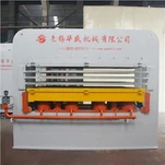 Машина для горячего прессования фанеры